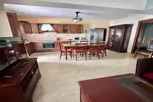 house into a paradise of, Kefalos