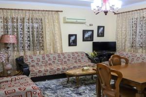 Rafael Apartment, Berat