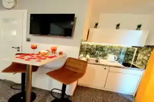 Zielony Zakątek z balkonem Smart TV Apart-hotel, Koszalin