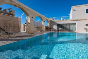 4 Bedroom Holiday Home with Private Pool, Gharb