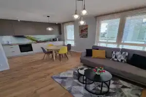 Apartament TOPOLOWA - Winda -Parking w HALI GARAŻOWEJ, Elblag