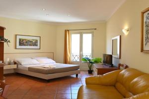 Politeama Theater Apartments, Palermo