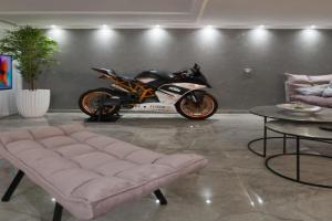 Real Superbike at your home - Bahai Gardens center Apartments, Haifa