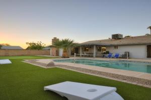 Tempe Getaway - Pool - Putting Green Guest house, Mesa