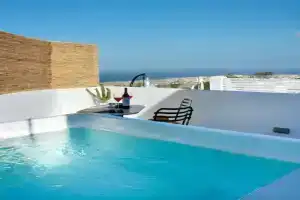 The Wine Cellar House by A Terre Cave Villas, Fira