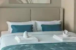 Clever Guest 021 Condor Marina Star, Dubai