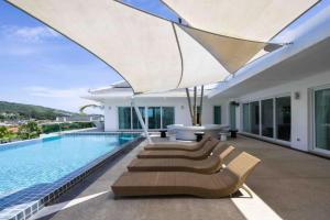 Luxurious 5 bedroom 5 bathroom Gym Views v138, Bang Tao