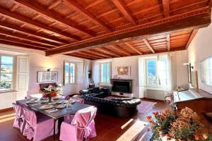 Elegant apartment inside Villa Fontana, Tremezzo