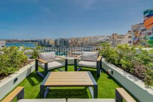 The ultimate luxury triplex home in Spinola Bay by 360 Estates Guest house, St Julians