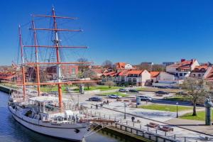 Apt Near Meridianas with Parking I ᴄᴏʜᴏsᴛ Apartments, Klaipeda