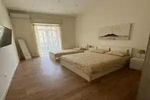 La Dimora di Cinzia Apartments, Naples