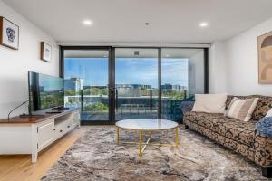 North-Facing APT 3 min to Times Fountain - Hosted by CanStay Apartments, Canberra