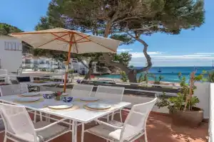 I Apartamento frente al mar en playa, Tamariu