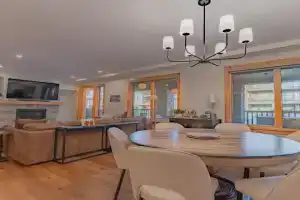 Timberstone Condo by Canadian Rockies Vacation Rentals Apartments, Canmore