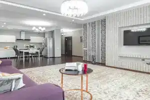 Otlichnyy variant dlya bolshih grupp! Ochen krasivyy vid na gorod! Apartments, Astana