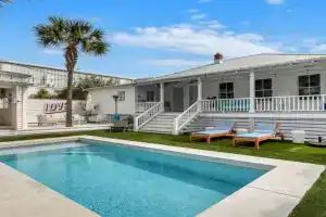 Big Mama Beach House Limited time 5BDR, POOL, Tybee Island