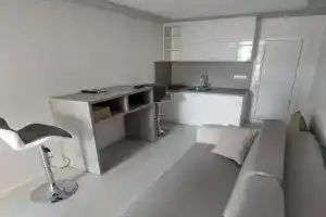 S&N apartment, Chabats