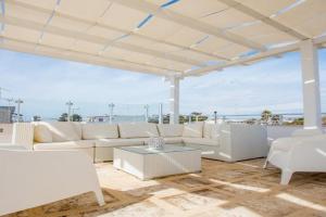 Regina Terrace Apartments, Torre Lapillo