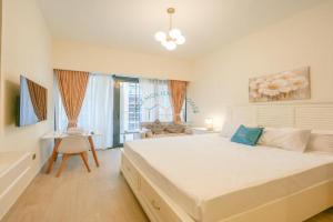Azizi Riviera 18 Apartments, Dubai