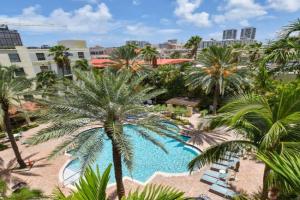 Palm Penthouse - Bright Designer Penthouse in the Heart of CityPlace, West Palm Beach