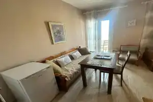 Nikos Holidays Apartment 2, Petra