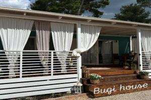 Mobile Homes Bugi Guest house, Biograd