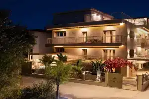 Salud Apart-hotel, Ierissos