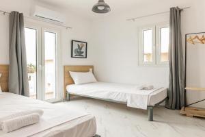 Fysalida's Coastal Gem 3 - Steps Away from the Sea Apartments, Amoudara