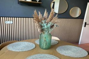 Mintara Komfort Apartment mit Grill -Terrasse, Sky und Parkplatz, Magdeburg