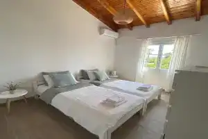 Oleander Apartment, Agios Georgios Argyradon