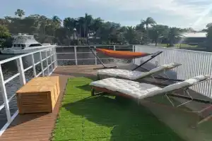 Unique Houseboat Modern and New, Fort Lauderdale