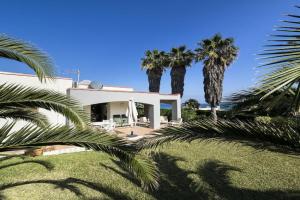 Casa Coco, Reitani