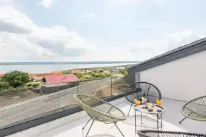 Master Road House, Rovanjska