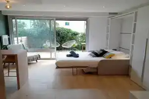 Ty Jolie Super Grand Studio avec Parking et Terrasse, Rennes