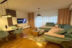 Violet deluxe Apartments, Nis