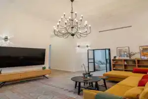 Unique 4 Bedroom - Next Mamilla, Jerusalem