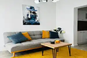 Apartment for you, Bar