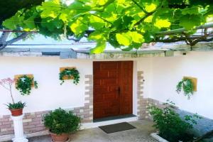 Aaron's Guest House, Gjirokaster