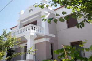 Acropolis Hotel, Limenas