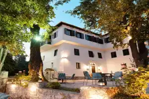 Kenta Mountain Hotel & Gastrobar, Portaria