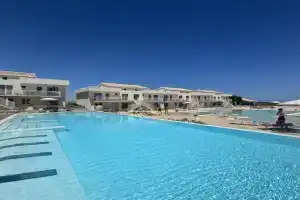 MarzaGem - Casa Nuova Con Piscine, Marzamemi