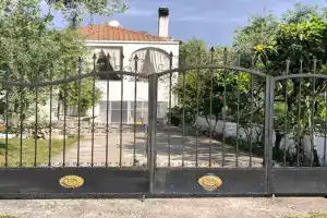 Anna Garden House, Limenas