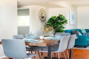 Cozy, Getaway! Prime Location, Sleeps 8 Guest house, Tempe