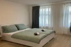 Apartment 3, Gera