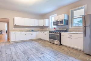 Wonderful Home Close to Downtown - Free Parking Guest house, Chicago