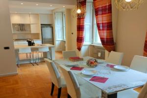 Esclusive & Elegant Loft, Duomo 10 minutes Apartments, Monza