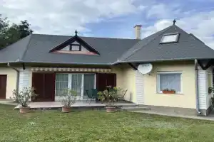 Orgona Apartman, Balatonszarszo