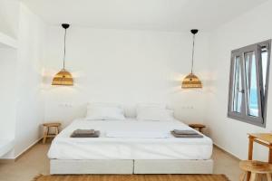 Theros (Θέρως) Apartments, Batsi