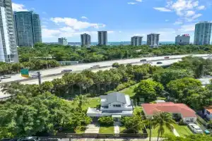 Stunning Home LifeStyle Guest house, Miami