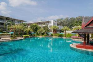 Modern Beachfront Apartment Beach, Naithon
